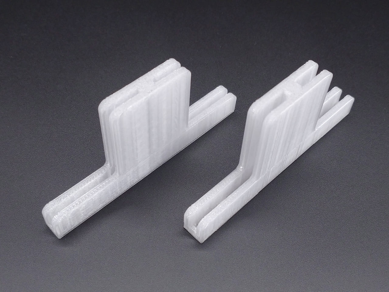 コネクションブラケット